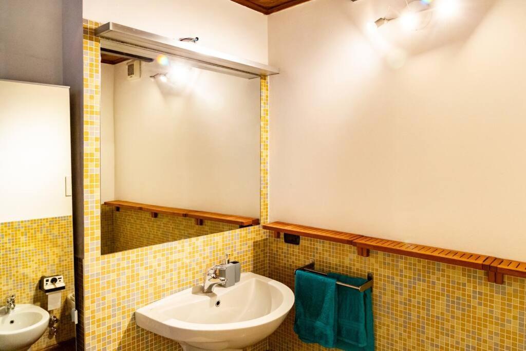 Ferienwohnung 2 Min Da Porta Genova - Elegante Bilocale Mailand Exterior foto